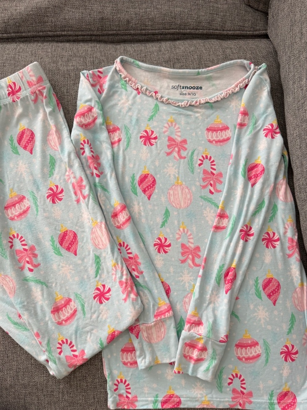 Soft Snooze Girls Light Blue Holiday Ornament Pajama Set Size 9/10 VGUC